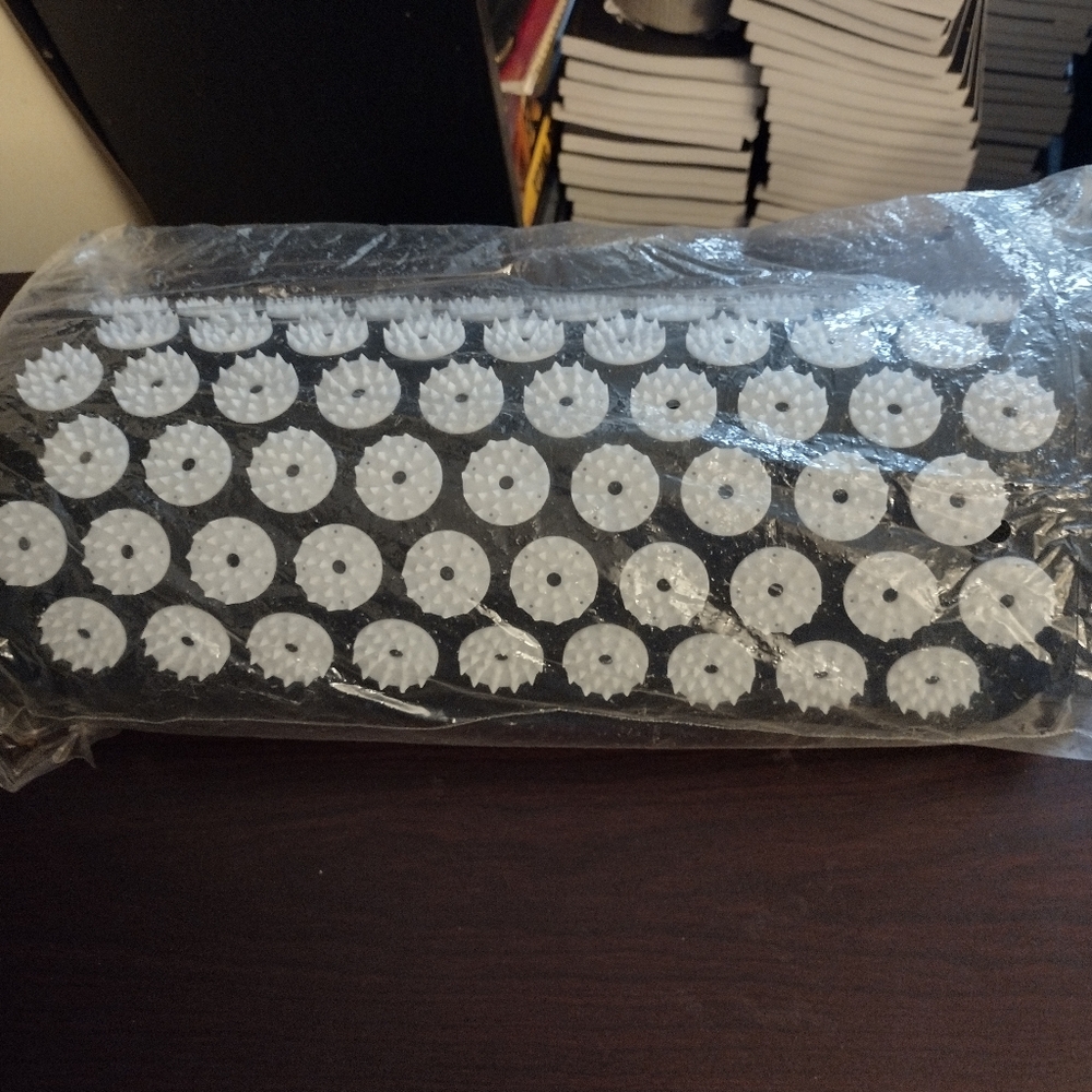 Brand New ProSourceFit Acupuncture Pillow and Mat Black And White